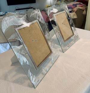 Beltrami Italian Glass and Silver-Tone Tropical Leaf Design Picture Frame Set